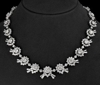 Exceptional choker in 18 kt white gold. With 357 diamonds