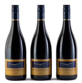 Three Peregrine Central Otago bottles, 2006 vintage.
Peregrine Wines Central Otago Ltd..
Category: Pinot Noir red wine. Queenstown (New Zealand).