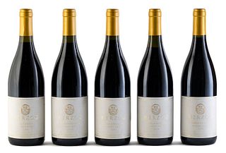 Five Herzog Marlborough bottles, vintage 2004.
Hans Herzog State.
Category: red wine, Pinot Noir. Blenheim, Marlborough (New Zealand).