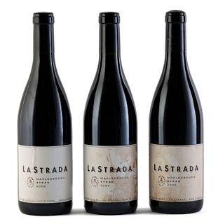 Three La Strada Marlborough bottles, vintage 2005.
Fromm Winery-La Strada
Category: Syrah red wine. Blenheim, Marlborough (New Zealand).