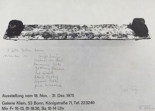 Beuys - nach, Joseph 5 Jahre Galerie Klein. Plakat. 1975. Offsetlithographie auf Papier. 49,5 x 89 cm (Passepartoutausschnitt). Signiert. Auf Unterlag