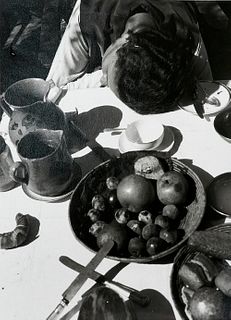 Moholy-Nagy, László Sammlung von 6 Fotographien. Je S/W. Spätere Abzüge von 1994. Blattmaße je 40 x 30 cm bzw. 30 x 40 cm. Verso m. Nachlasstempel "Na