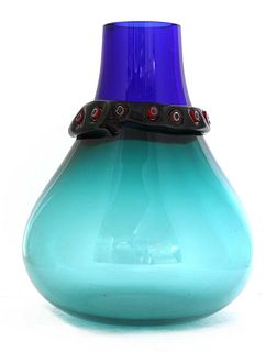 An Alfredo Barbini Murano glass vase,