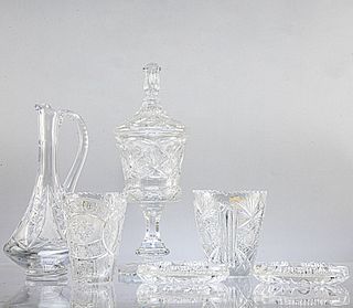 Lote de 6 piezas. Diferentes orígenes SXX En cristal y vidrio. Algunos de Bohemia y Kristaluxus. Consta de: 2 floreros, otros.