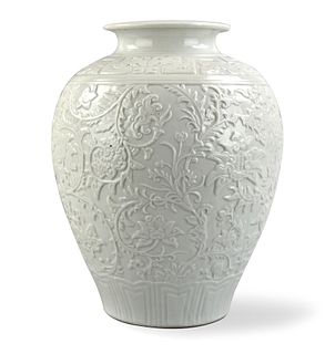 Chinese Celadon Glaze Jar w/ Scrolling Lotus,ROC P