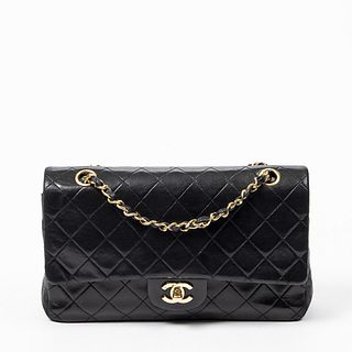 Chanel Classic Double Flap Shoulder Bag, in black quilted calf leather with interlaced chain and gold hardware, opening to a burgundy calf leather int