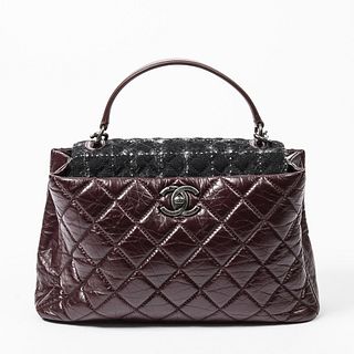 Chanel Portobello Top Handle Shoulder Bag, in burgundy crinkle quilted leather and tweed canvas with aged brass hardware, opening to a burgundy canvas