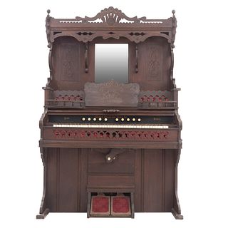 Ã“rgano. Nueva York, Estados Unidos, sXX. Weaver Organ and Piano Co.  Estructura de madera. Diferentes ritmos musicales. 195x138x60cm