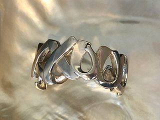 Tiffany & Co. Paloma Picasso Sterling Silver OXXXOOOXO Cuff Bracelet
