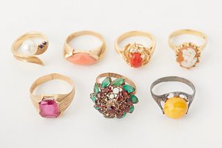 Grp: 7 Gold and Silver Women's Rings