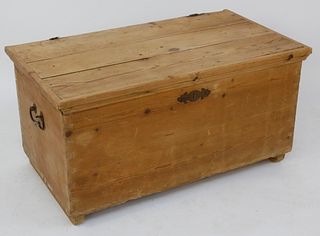 American Pinewood Blanket Box, 19th Century