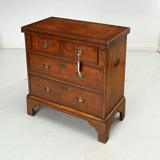 George III style bachelor's chest of drawers