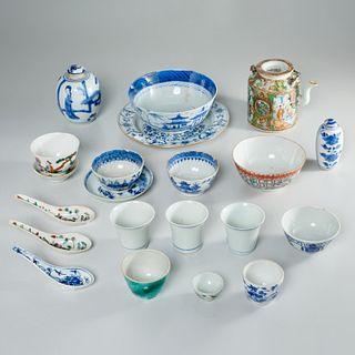 Chinese porcelains group, ex-museum