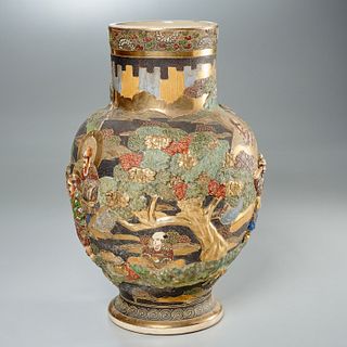 Large Japanese Satsuma relief vase