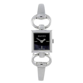 GUCCI - a lady's 120 bracelet watch. Stainless steel case. Numbered 11688826. Signed quartz movement