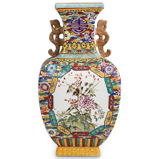 Qianlong Chinese Mandarin Porcelain Vase