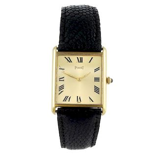 PIAGET - a gentleman's wrist watch. Yellow metal case, hallmarked 0,750 with poincon. Reference 9284