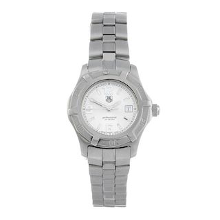 TAG HEUER - a lady's 2000 Exclusive bracelet watch. Stainless steel case with calibrated bezel. Refe