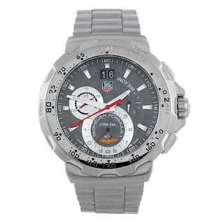 TAG HEUER - a gentleman's Formula 1 Indy 500 chronograph bracelet watch. Stainless steel case with t