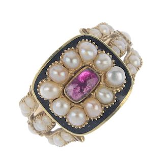 A late George III 15ct gold memorial split pearl and enamel memorial ring. The pink foil-back paste