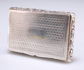 A 19TH CENTURY CHINESE SILVER SNUFF BOX, by Yatshing, Canto
