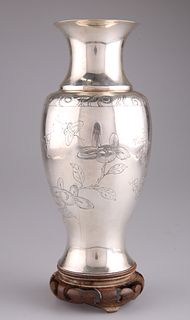 A CHINESE SILVER VASE, EARLY 20TH CENTURY, of baluster form