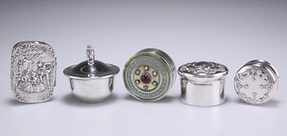A GROUP OF FIVE SILVER PILL BOXES, including A FRENCH SILVE