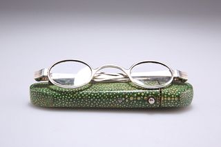 A PAIR OF GEORGIAN SILVER SPECTACLES, maker I.H, probably L