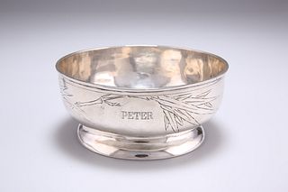 AN EARLY 20TH CENTURY CHINESE SILVER BOWL, retailed by Zee 