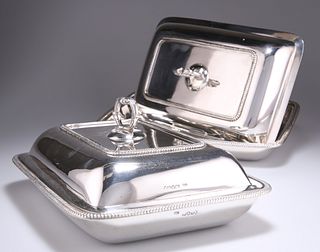 A PAIR OF GEORGE III SILVER ENTREE DISHES AND COVERS, by Ri