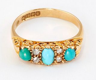AN 18CT GOLD TURQUOISE AND DIAMOND RING, three graduated ov