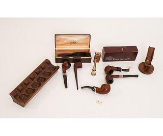 Walnut Pipe Holder with Pipes