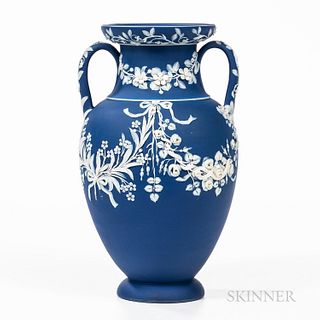 Wedgwood Blue Jasper Dip Freestyle Relief Vase