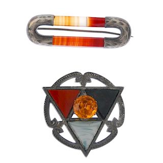 A selection of Scottish jewellery. To include a circular brooch with intersecting triangle inlaid wi