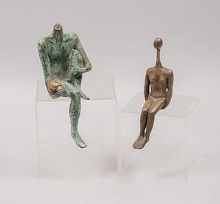 SEGUES. 2 Desnudos abstractos. Fundiciones en bronce. Firmados y fechados 1981 y 1985. 18 cm de altura (mayor)