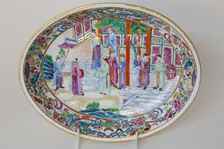 Chinese Export Clobbered Mandarin Oval Vegetable Dish, early 19th Century