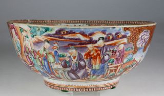 Chinese Export Mandarin Palette Porcelain Punch Bowl, circa 1760-1770