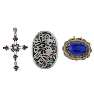 A selection of silver and white metal gem-set jewellery. To include a pendant set with amethyst crys