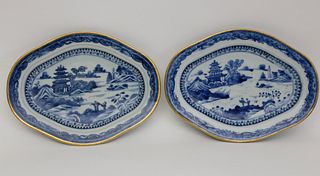 Pair of Chinese Export Porcelain Small Serving Dishes, circa 1770-1780