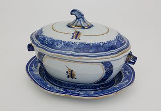 Chinese Export Porcelain Armorial Covered Sauce Tureen and Underplate, circa 1785