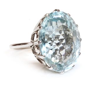 A white gold single stone aquamarine ring,