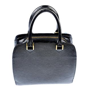 LOUIS VUITTON - a Pont-Neuf Epi handbag. Designed with a black epi leather exterior with maker's emb