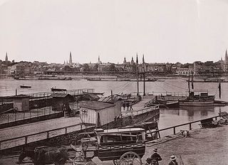   Sammlung von 44 OPhotographien mit Ansichten von Bonn und Umgebung. Albumin- und Silbergelatineabzüge. Meist um 1870-1910. Versch. Formate von ca. 1