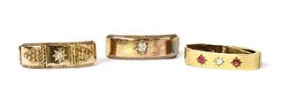 An Edwardian 15ct gold diamond scarf ring,