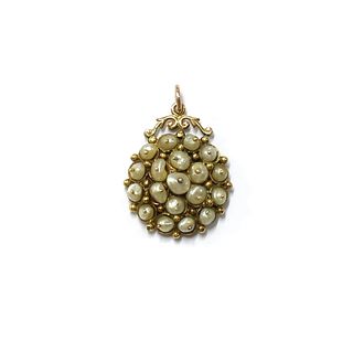 A gold pearl pendant,
