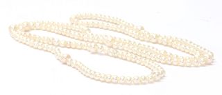 A cultured freshwater pearl necklace,