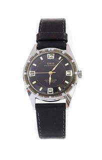 A mid-size stainless steel Oris mechanical strap watch,