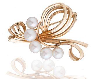 MIKIMOTO TOKYO CULTURED PEARL AND GOLD BROOCH
