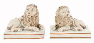 EARLY 19TH CENTURY STAFFORDSHIRE EARTHENWARE LIONS, WOOD AND CALDWELL