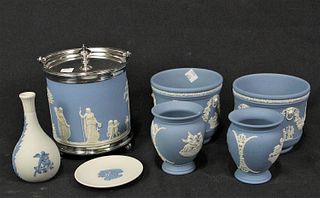 MIXED LOT OF SEVEN WEDGWOOD COLLECTION PIECES